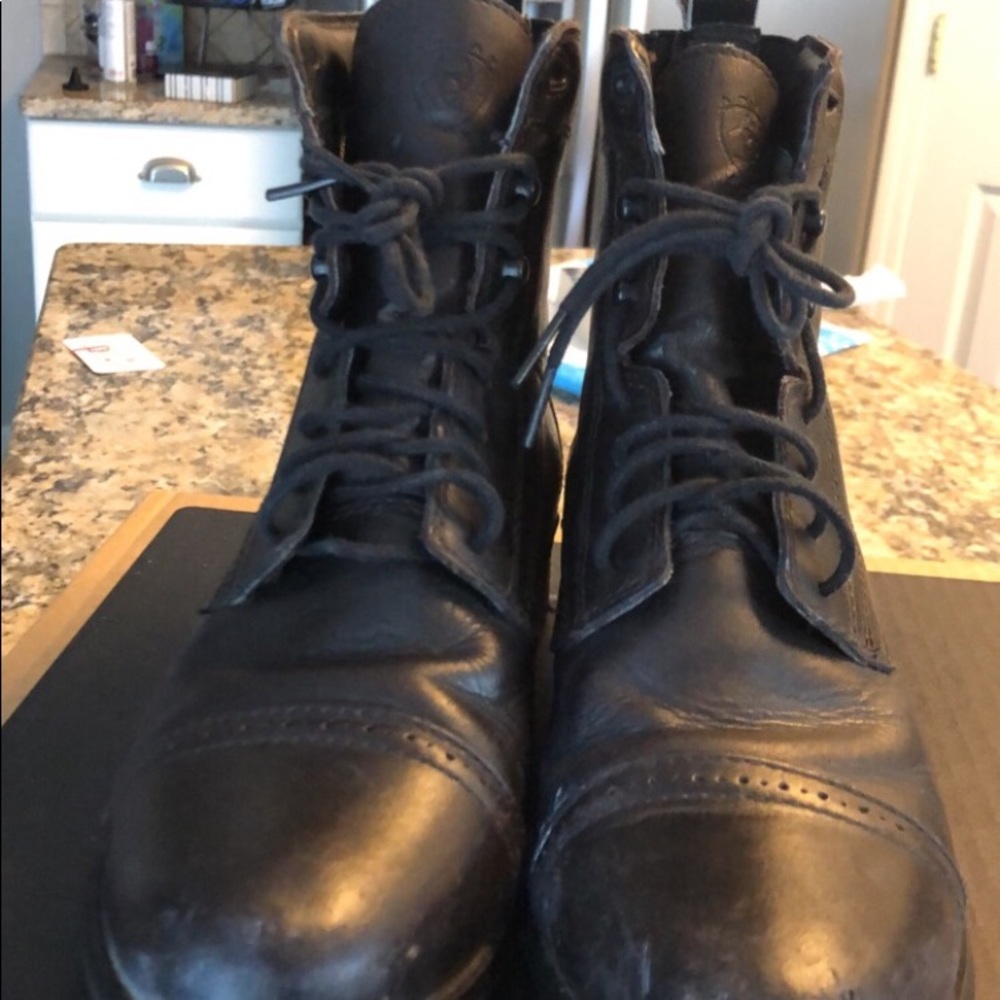 Ariat Women’s Heritage III Paddock Boots. (Riding)
